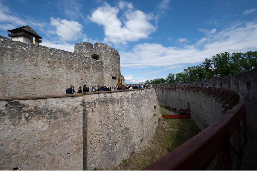 FOTO: Dokončená obnova južného opevnenia Trenčianskeho hradu, foto 4