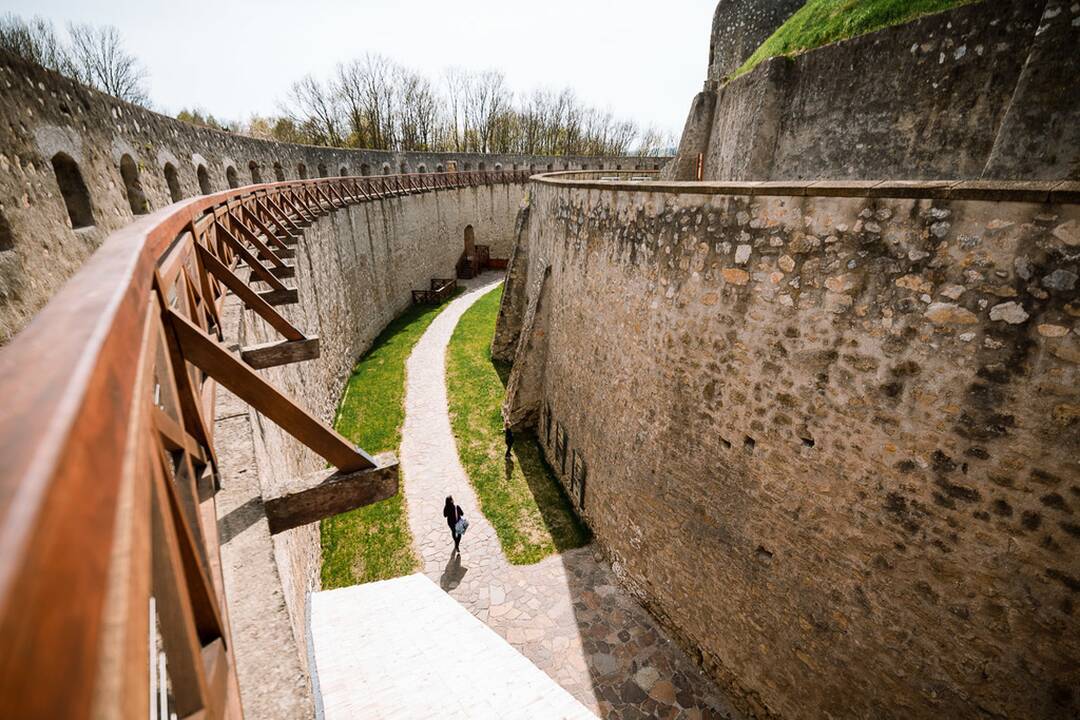 FOTO: Dokončená obnova južného opevnenia Trenčianskeho hradu, foto 15
