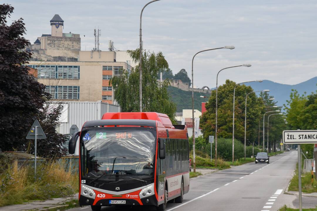 FOTO: V Zámostí v Trenčíne zrušili dôležitý spoj , foto 4