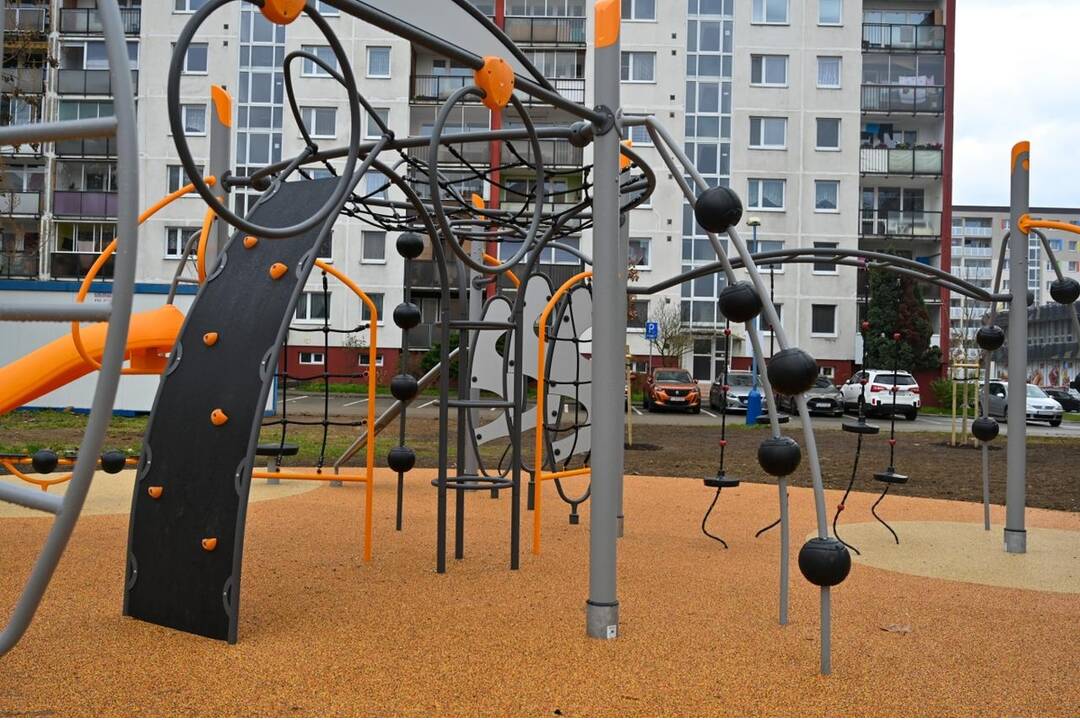 FOTO: Dubničania sa tešia z moderných a zrekonštruovaných športovísk, foto 13