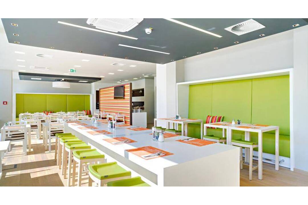 FOTO: Bánovská nábytkárska firma získala titul rodinná firma roka 2024, foto 5