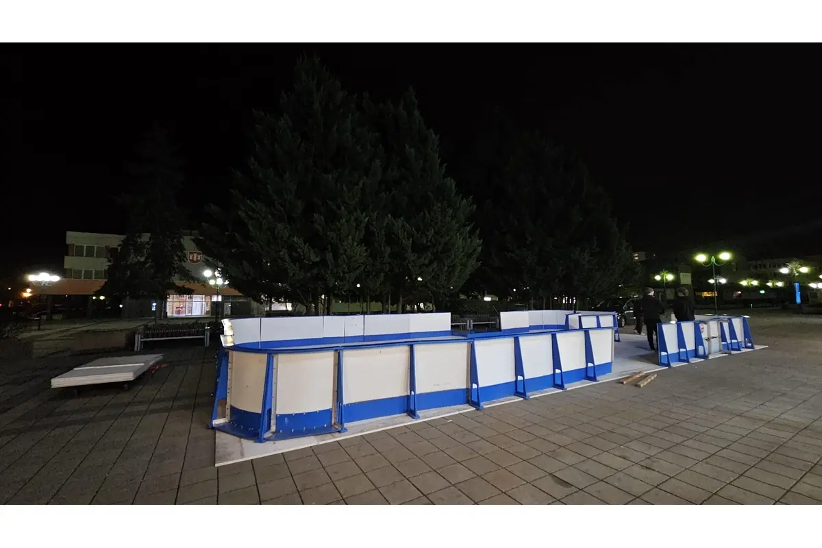 FOTO: V Považskej Bystrici budú môcť obyvatelia čoskoro korčuľovať uprostred centra, foto 1