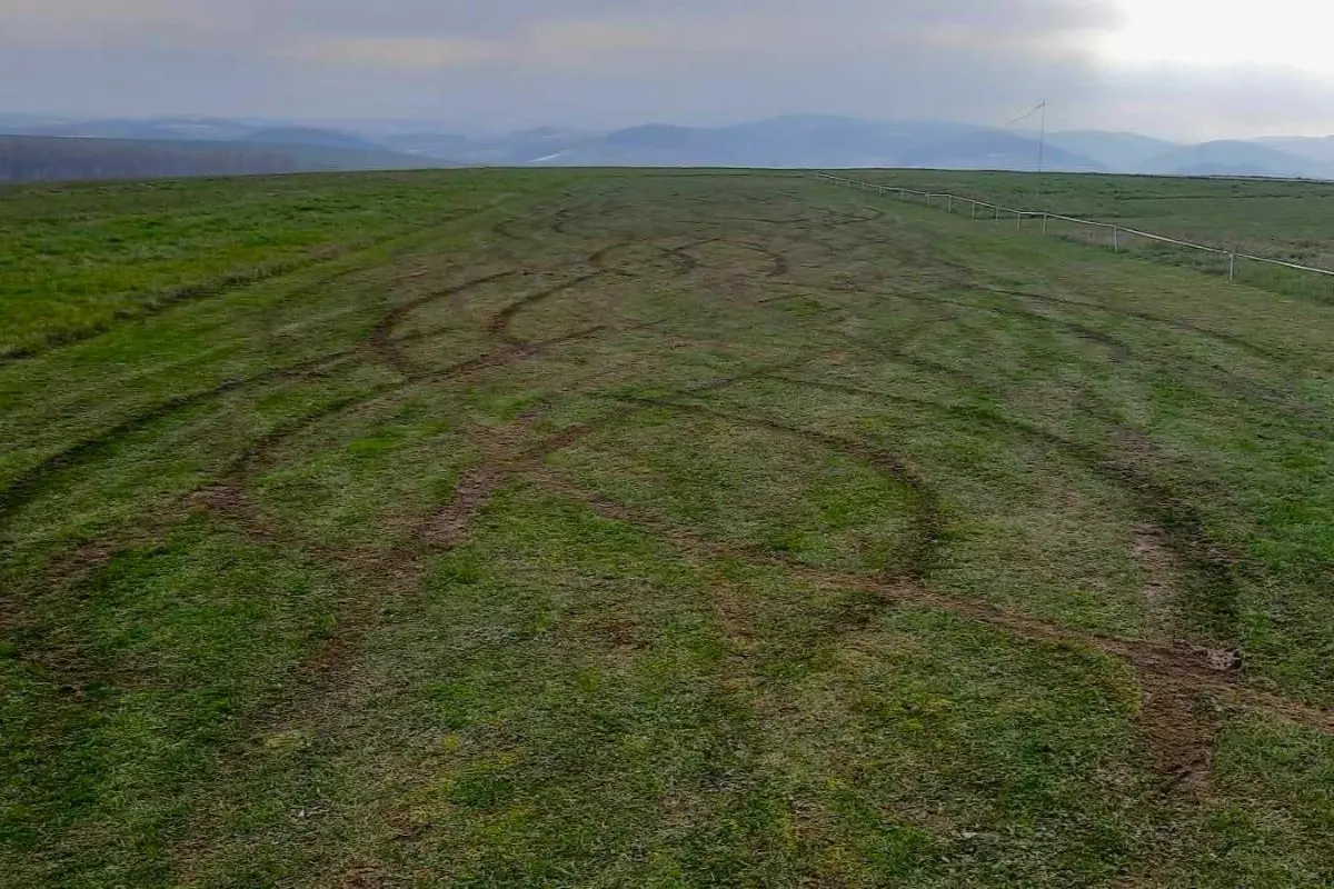 FOTO: Rozryté letisko v Turej Lúke je už pod kontrolou, foto 2