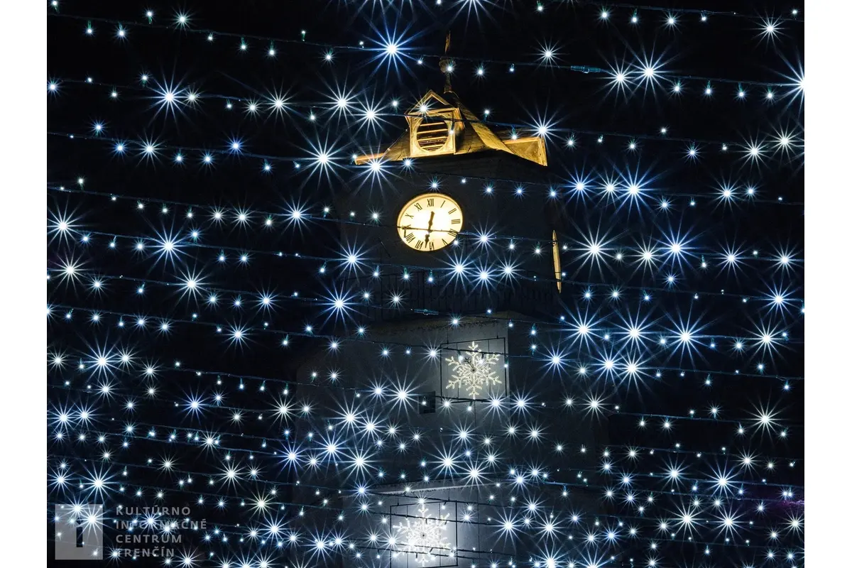 FOTO: Dnes večer navštívi námestie v Trenčíne Mikuláš, foto 2