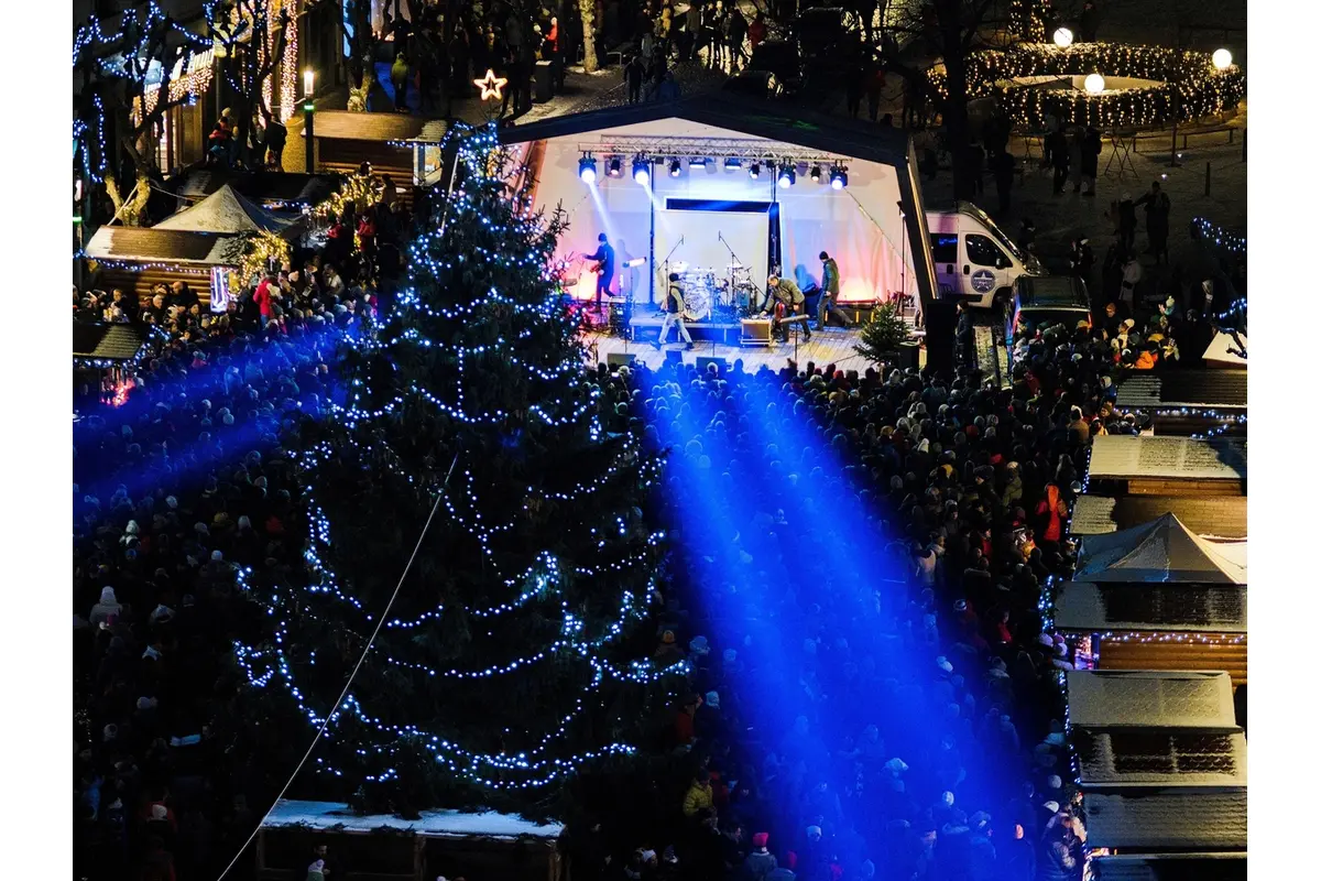 FOTO: Dnes večer navštívi námestie v Trenčíne Mikuláš, foto 7