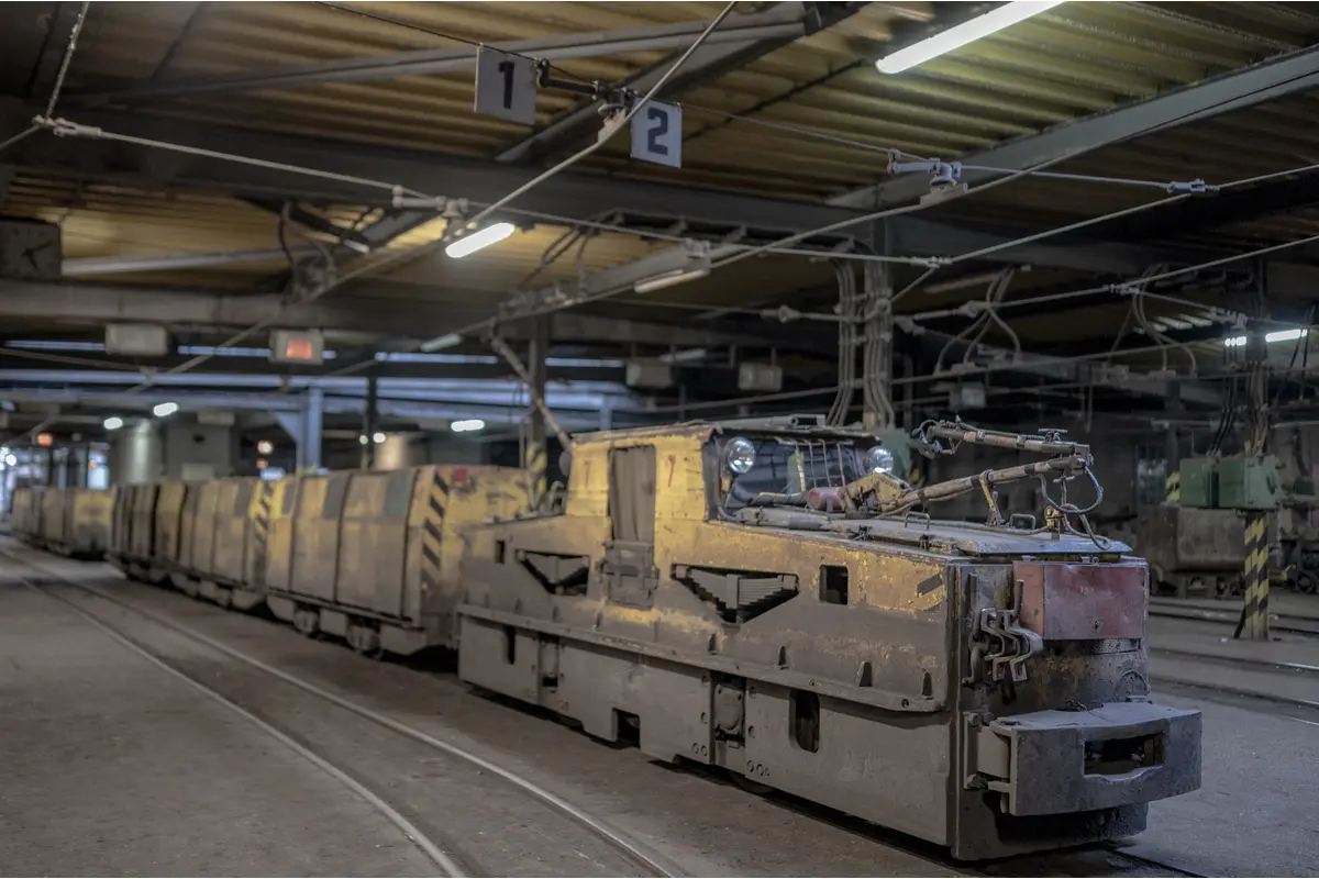 FOTO: Búranie banského triediča v Handlovej, foto 11