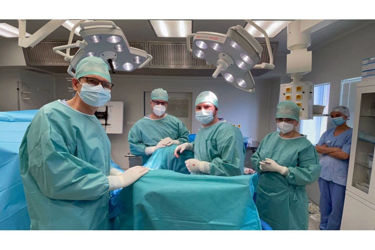 FOTO: Výpovede stiahli z trenčianskej nemocnice len dvaja lekári , foto 4