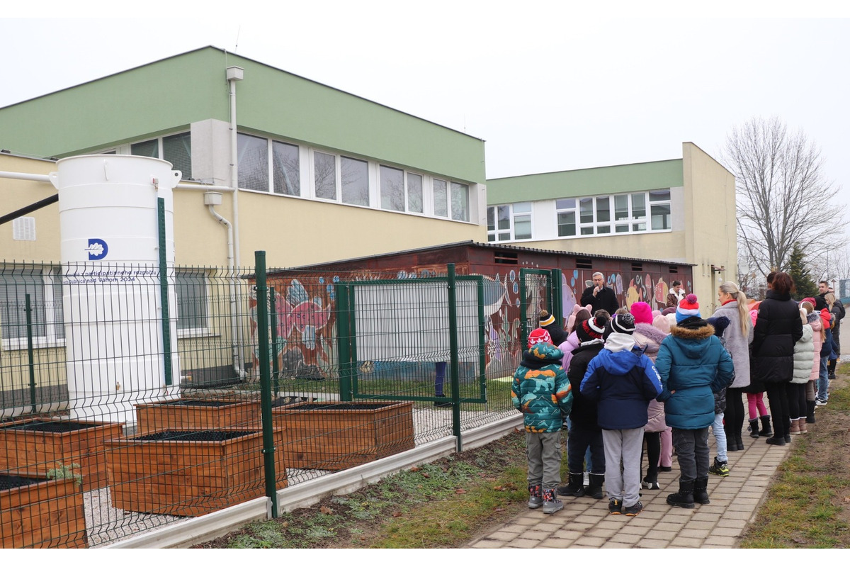 FOTO: V Dubnici sa budú môcť žiaci učiť rovno z praxe, foto 10