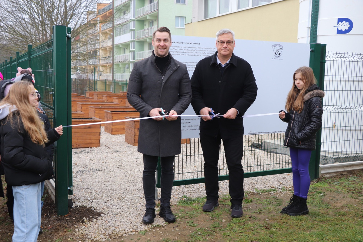 FOTO: V Dubnici sa budú môcť žiaci učiť rovno z praxe, foto 11