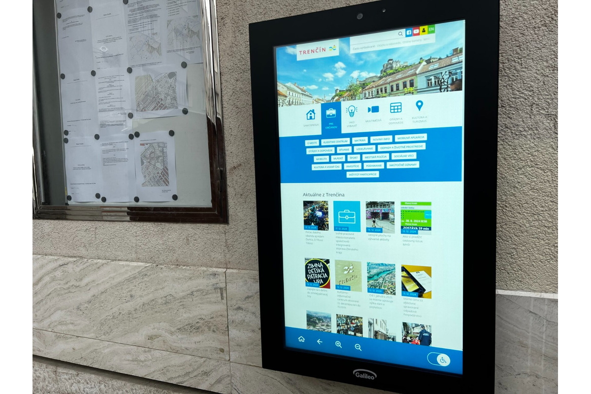 FOTO: Nová digitálna úradná tabuľa v Trenčíne, foto 2