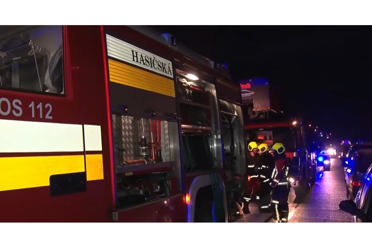 FOTO: V Prievidzi zhorel do tla byt, majitelia potrebujú pomoc, foto 3