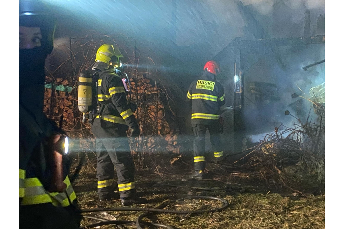 FOTO: Požiar v obci Poruba, foto 3