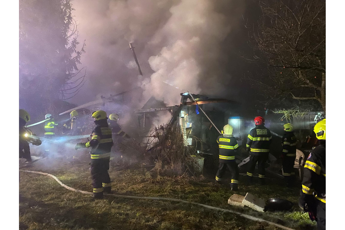 FOTO: Požiar v obci Poruba, foto 9