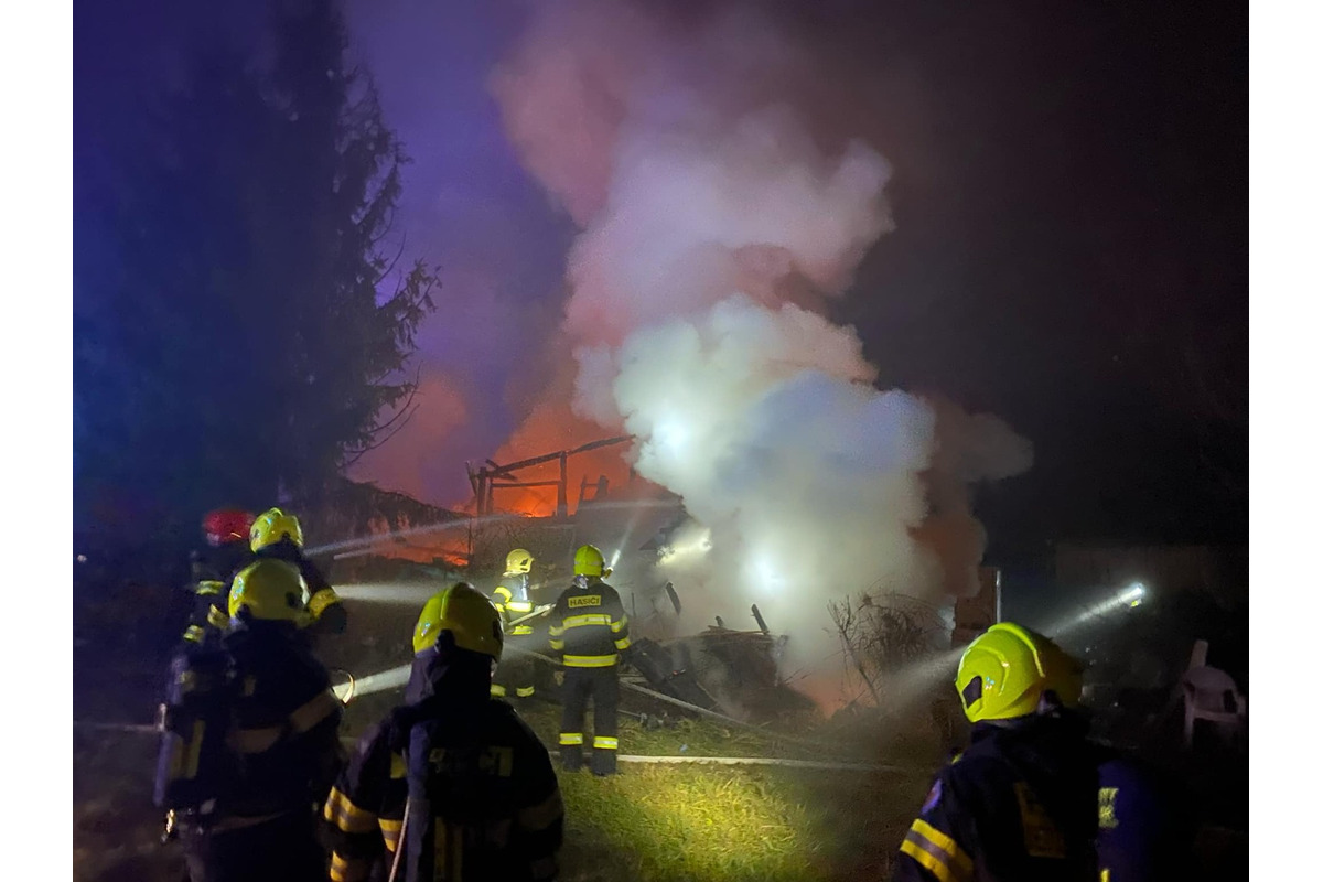 FOTO: Požiar v obci Poruba, foto 11