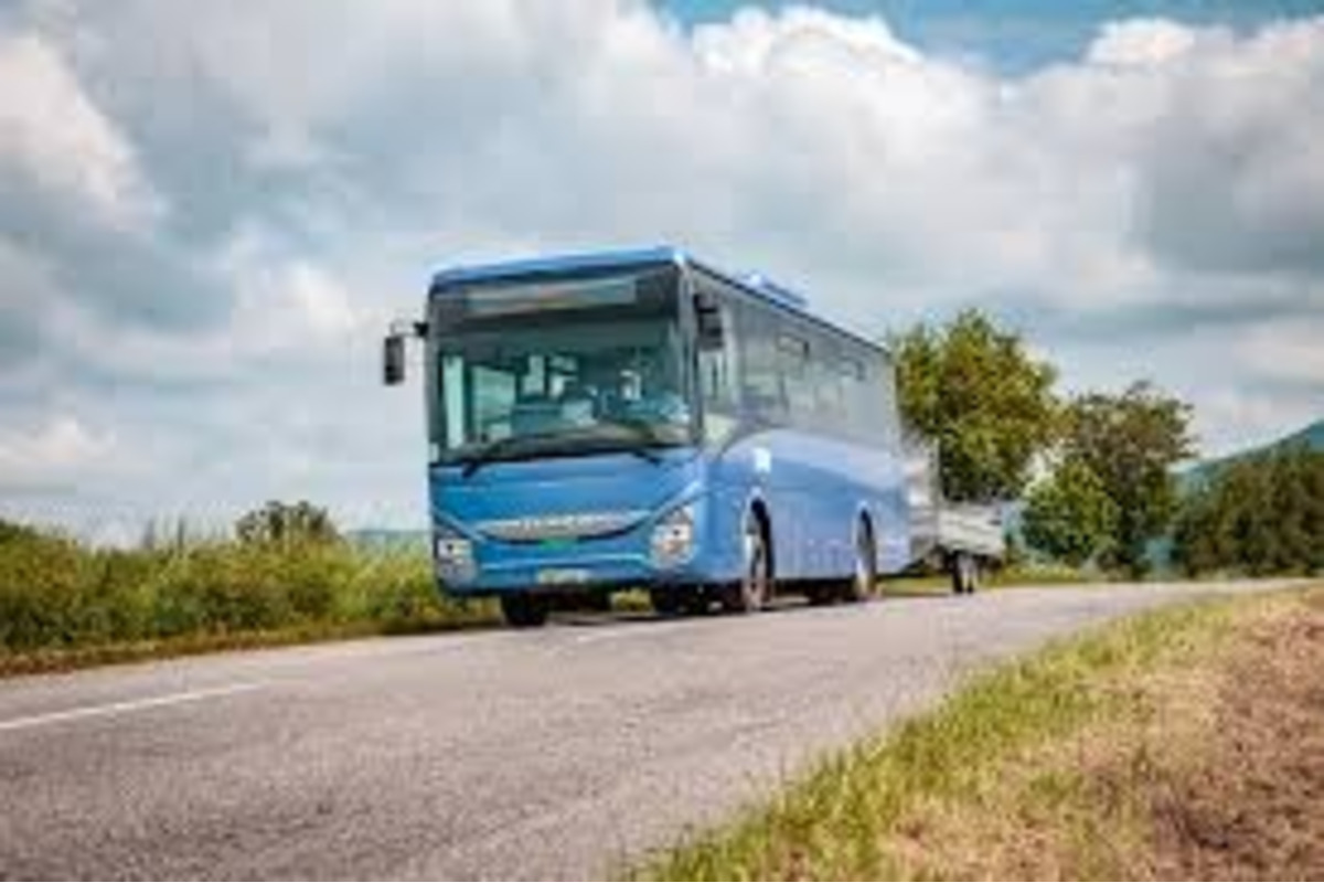 FOTO: Obyvatelia Trenčianskeho kraja si za lístky MHD priplatia , foto 3