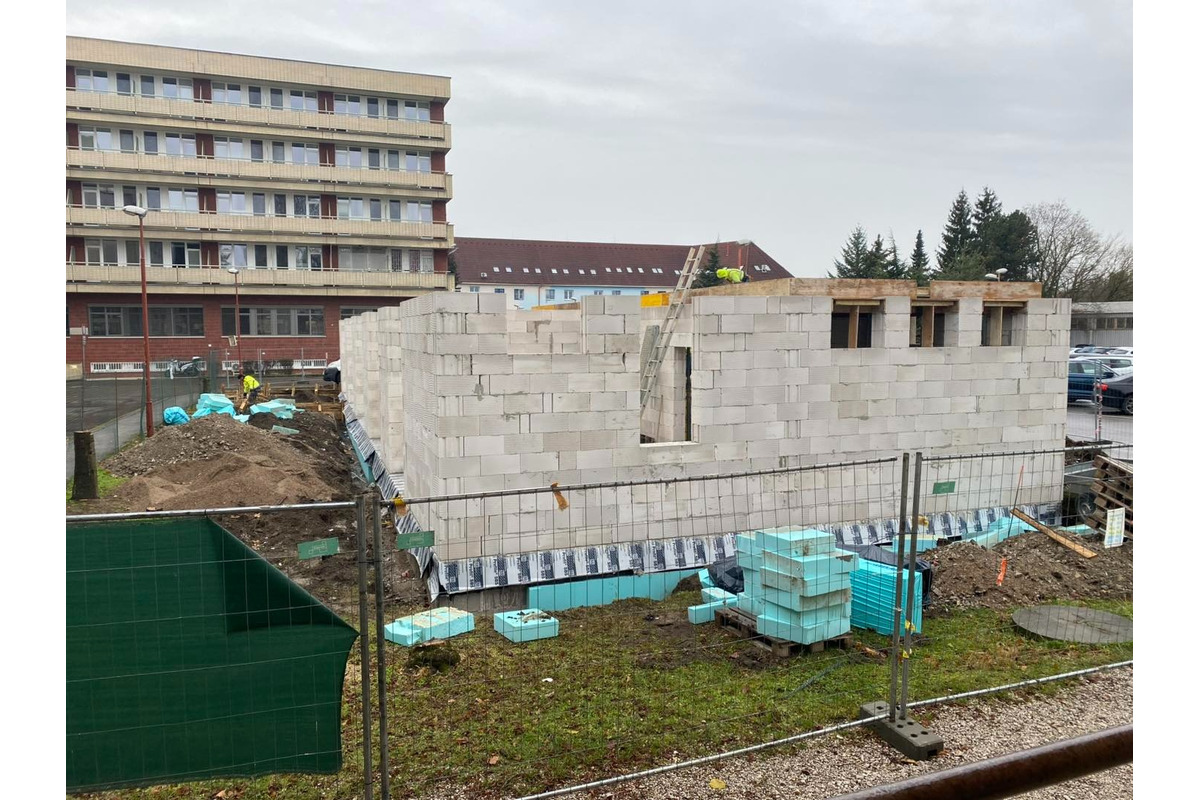 FOTO: Budova nového centra vo Fakultnej nemocnici v Trenčíne naberá reálne kontúry, foto 8