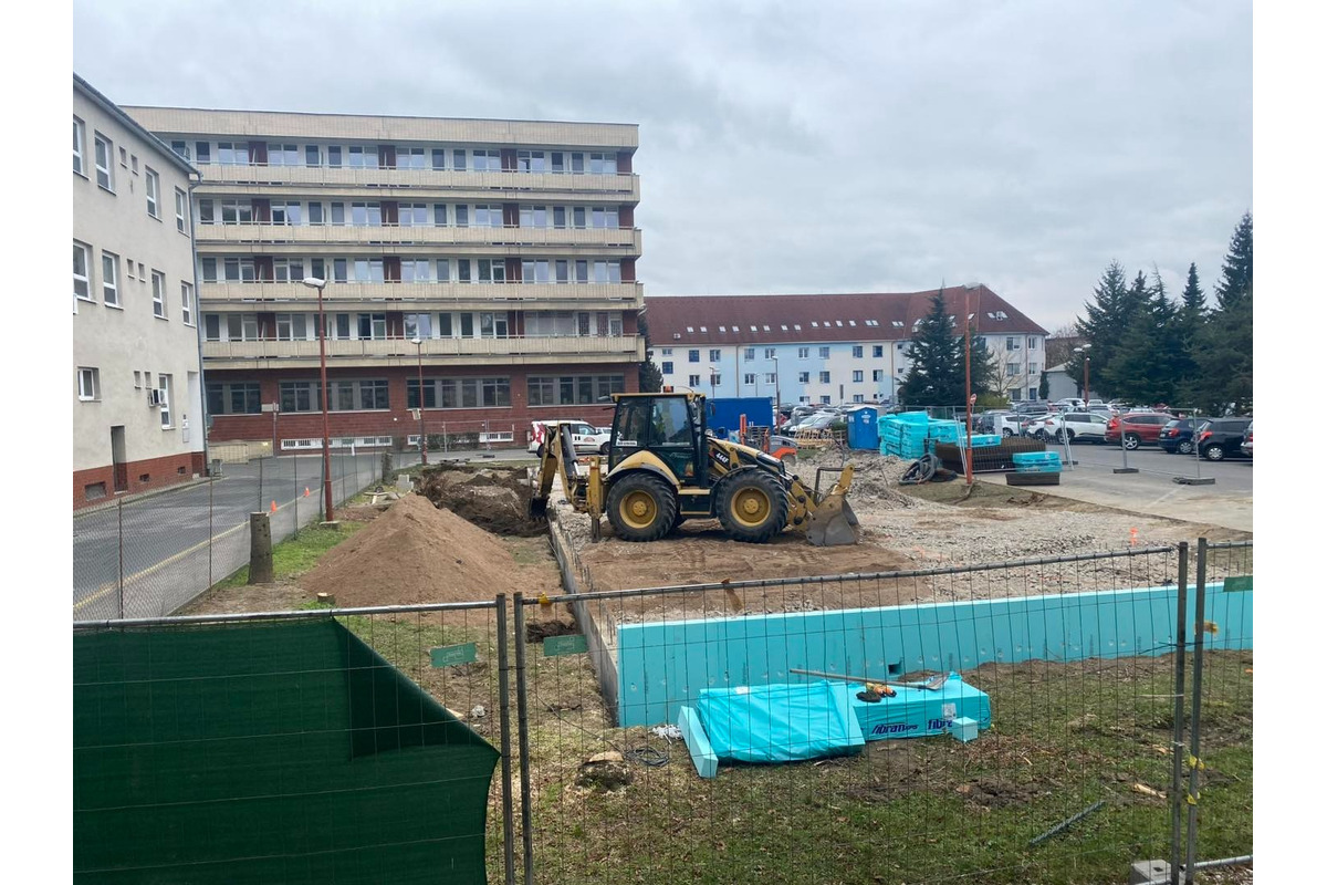 FOTO: Budova nového centra vo Fakultnej nemocnici v Trenčíne naberá reálne kontúry, foto 10