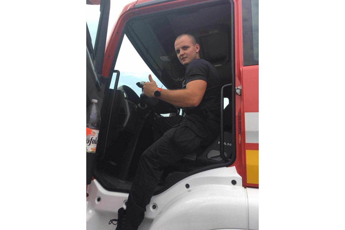 FOTO: Mladý otec Dominik z Dubnice nad Váhom havaroval, jeho rodina prosí o pomoc, foto 1