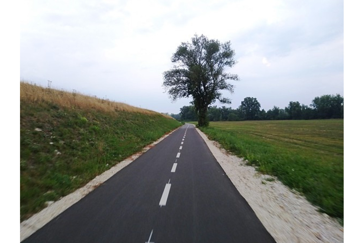 FOTO: Obyvatelia Trenčianskeho kraja budú mať ďalšie kilometre cyklotrás , foto 1