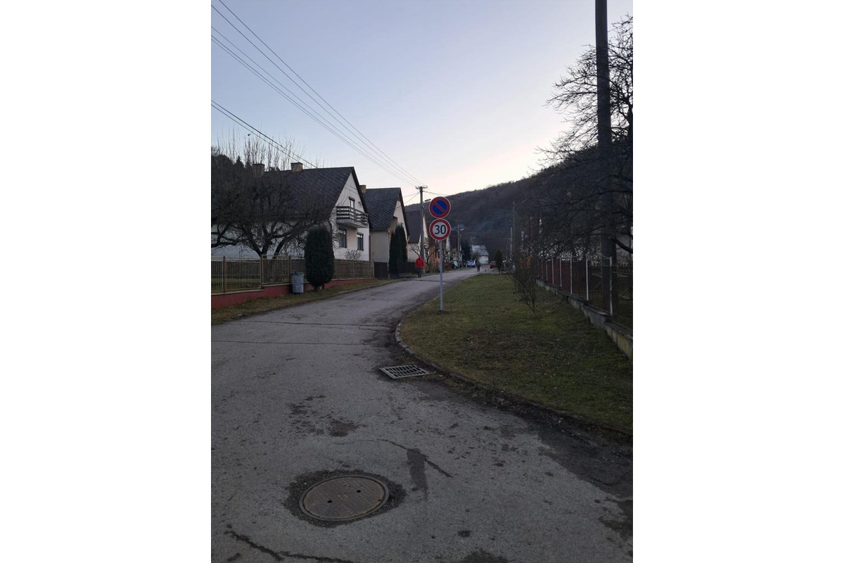 FOTO: Zmena dopravnej situácie na sídlisku v Ilave, foto 1