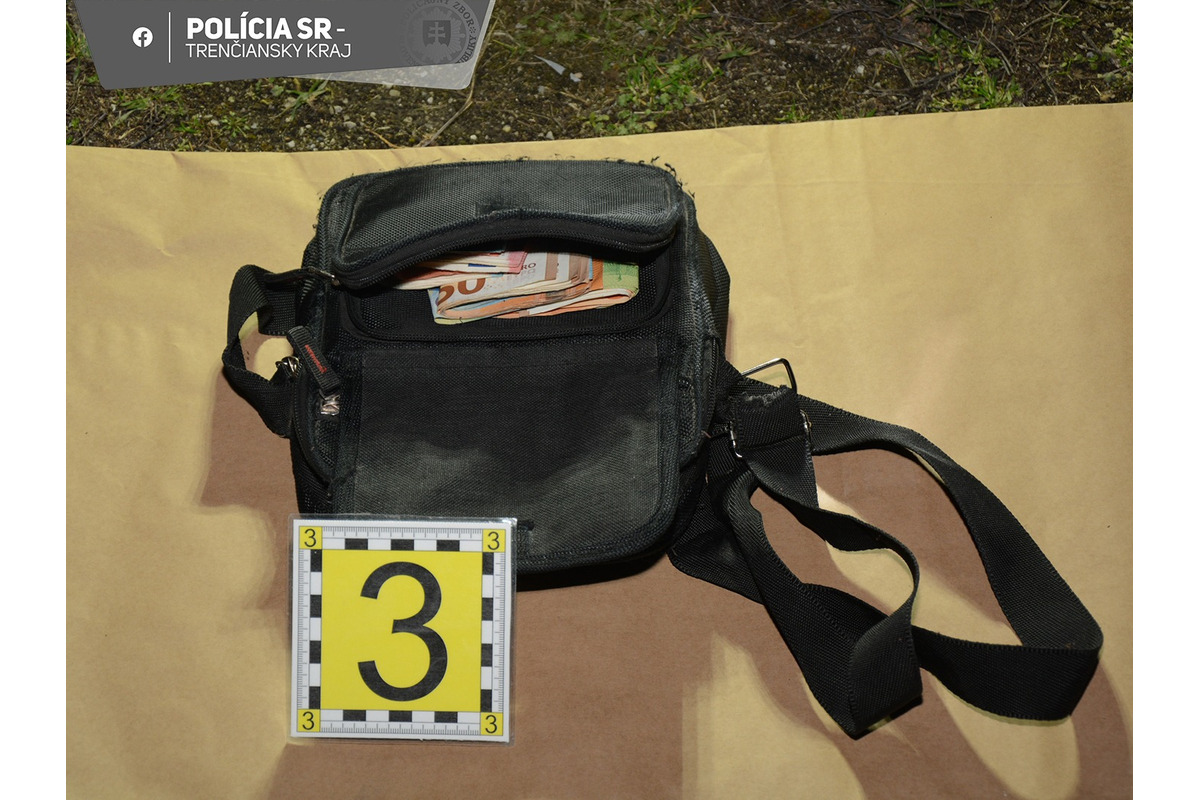 FOTO: Dvoch Trenčanov čaká súd za prechovávanie drog , foto 3