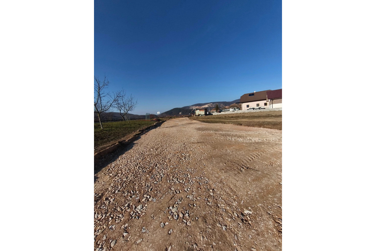 FOTO: Veľká rekonštrukcia ciest v Trenčianskom Jastrabom, foto 6