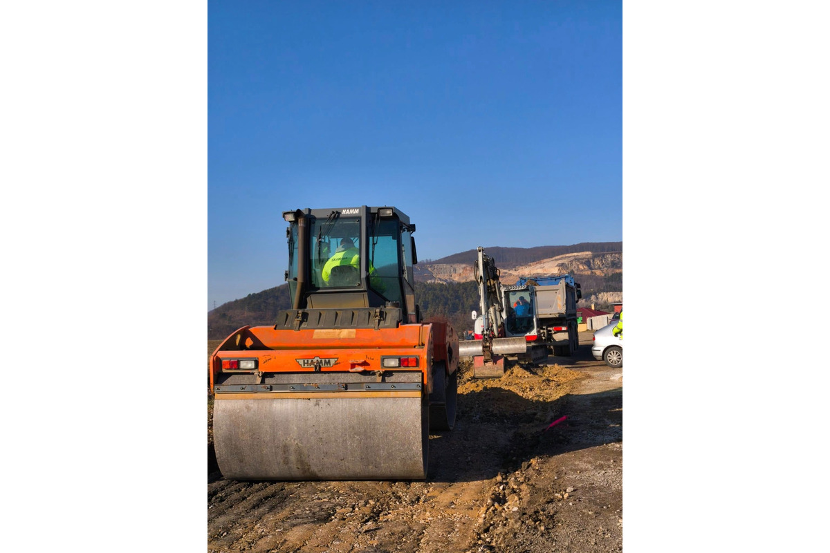 FOTO: Veľká rekonštrukcia ciest v Trenčianskom Jastrabom, foto 10