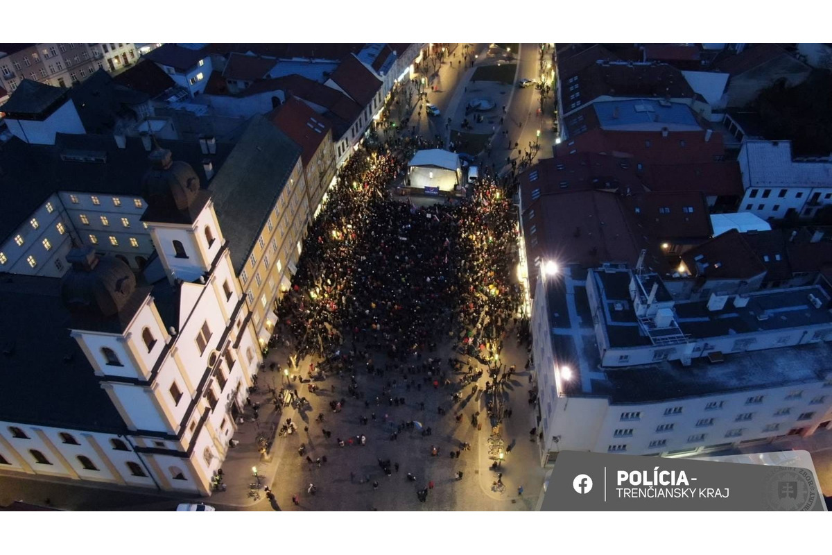 FOTO: Protesty v Trenčianskom kraji, foto 1