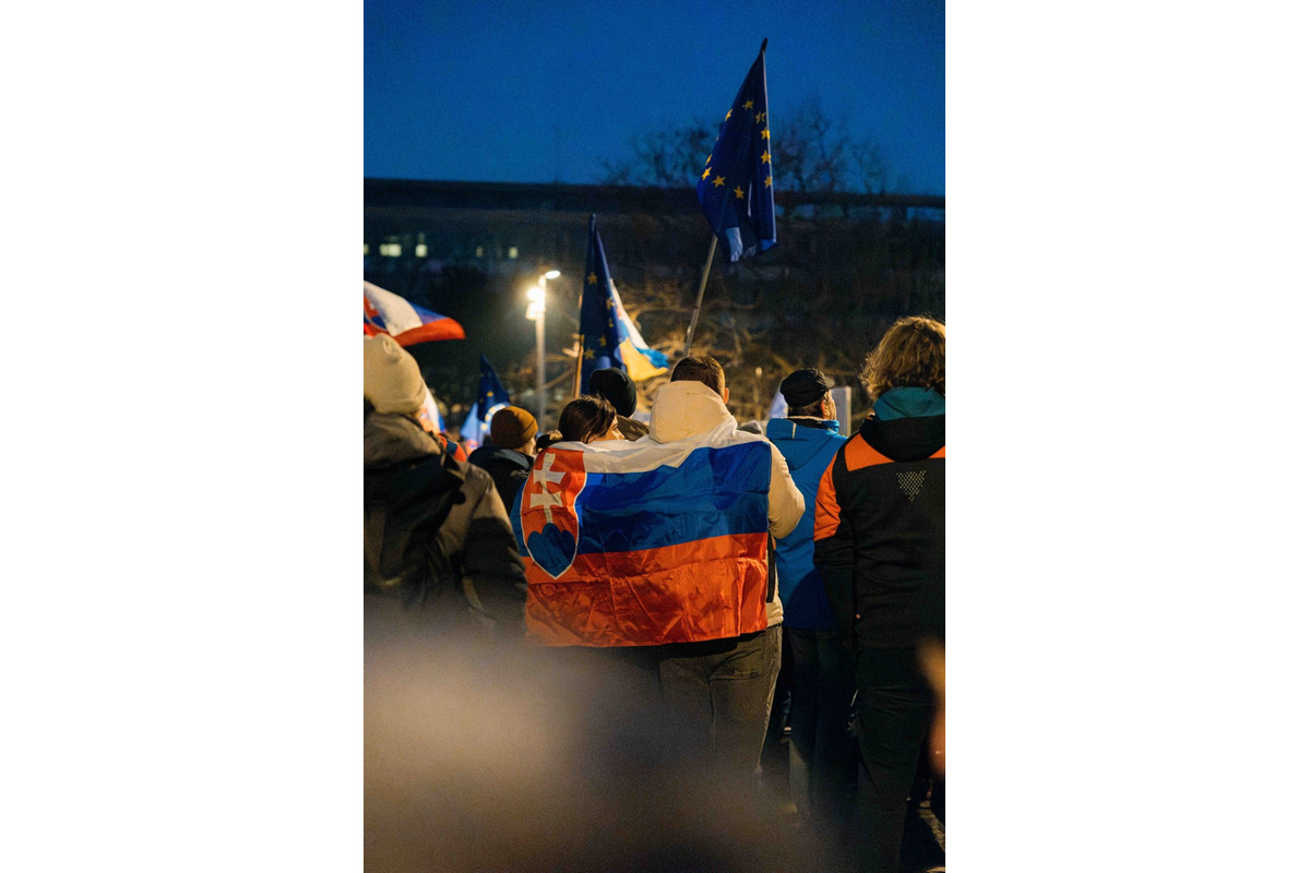 FOTO: Protesty v Trenčianskom kraji prebehli pokojne, foto 6