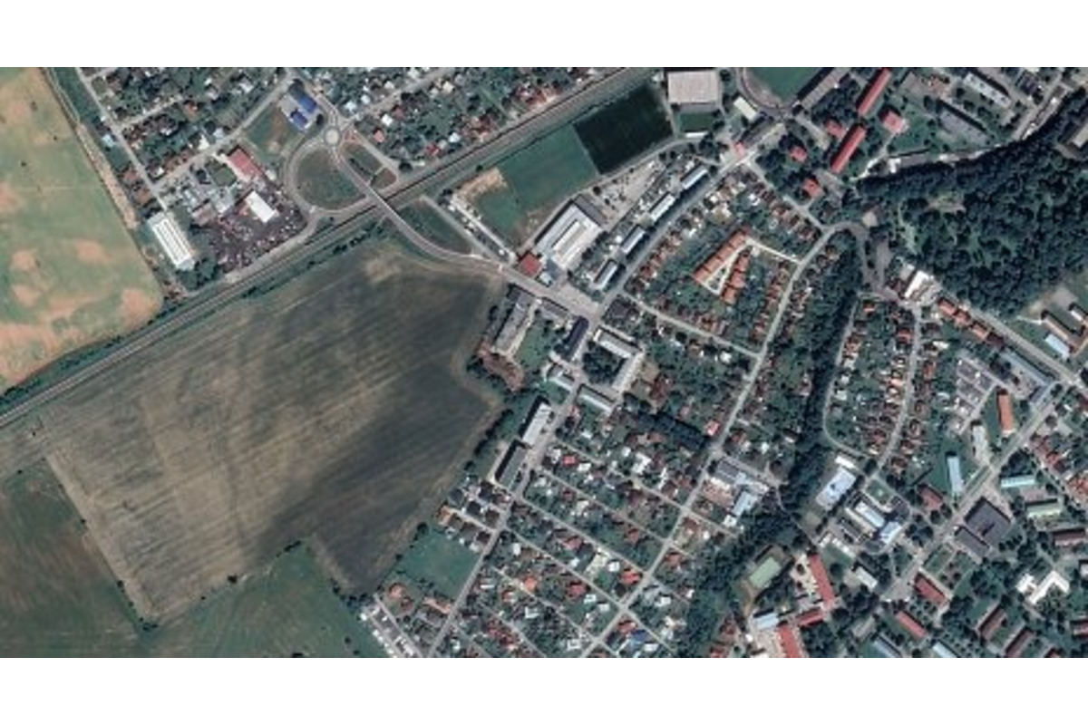 FOTO: Obyvatelia Dubnice sa môžu zapojiť do aktualizáciu územného plánu , foto 4