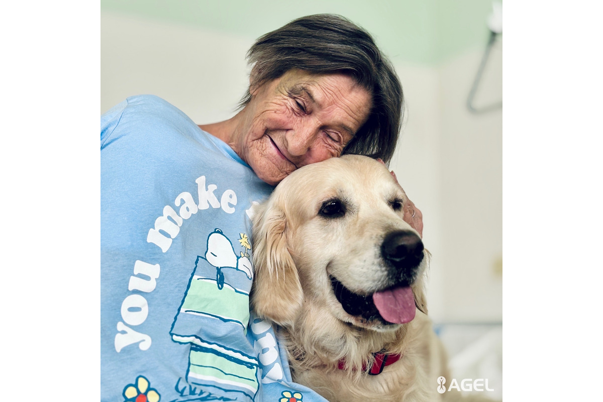 FOTO: Psia láska ako liek pre pacientov. Handlovská nemocnica prináša do terapie štvornohých odborníkov, foto 6