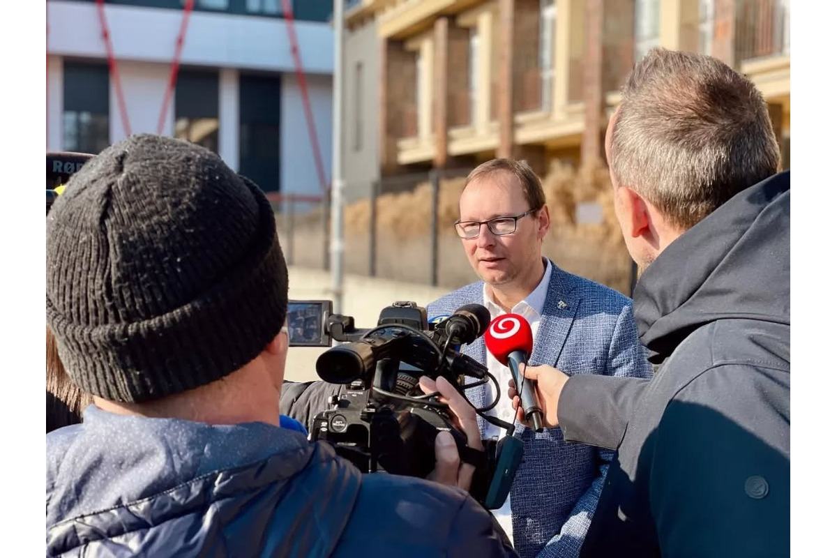 FOTO: Študenti Trenčianskej univerzity boli evakuovaný, foto 3