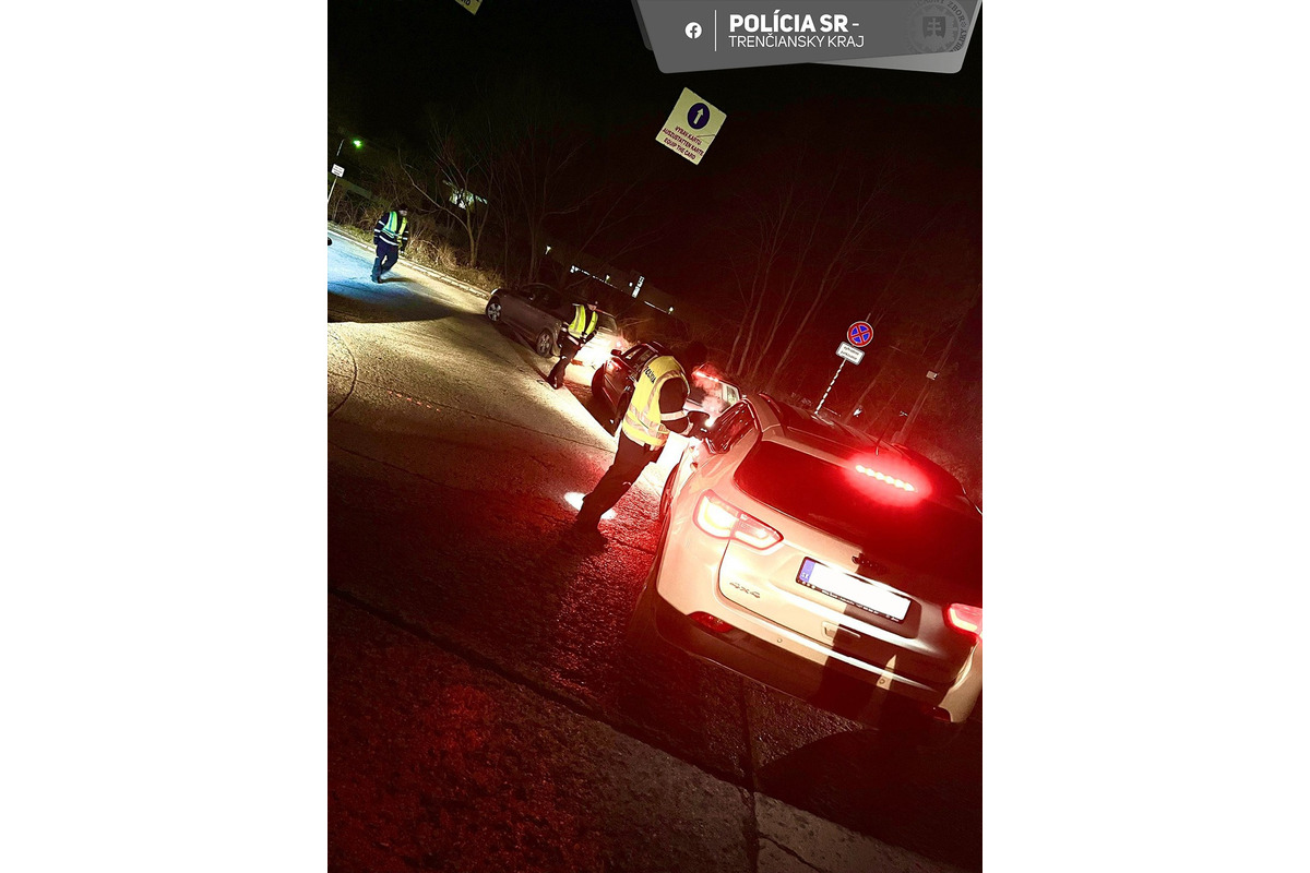 FOTO: Preventívna policajná akcia v okolí Bánoviec nad Bebravou, foto 5