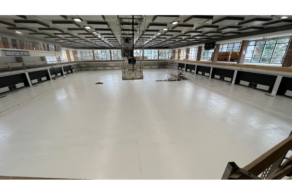 FOTO: Mestská športová hala na Sihoti v Trenčíne prejde veľkou obnovou. Nová palubovka aj tribúny už čoskoro, foto 5