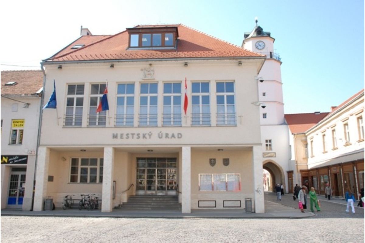 FOTO: Obyvatelia Trenčína sa môžu zúčastniť rokovania komisií aj výborov , foto 4