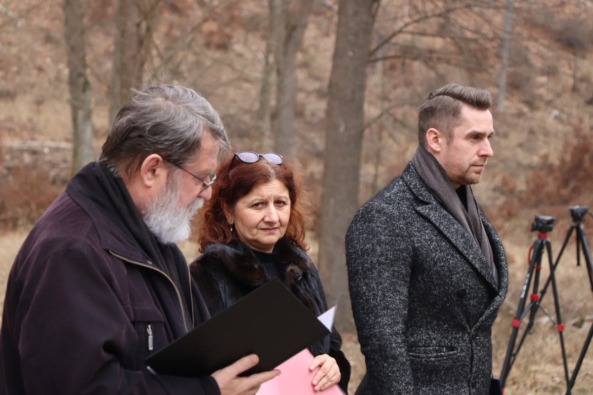 FOTO: Dubnica nad Váhom si pripomenula 80 rokov od tragédie, kedy brutálne zavraždili 26 Rómov, foto 5