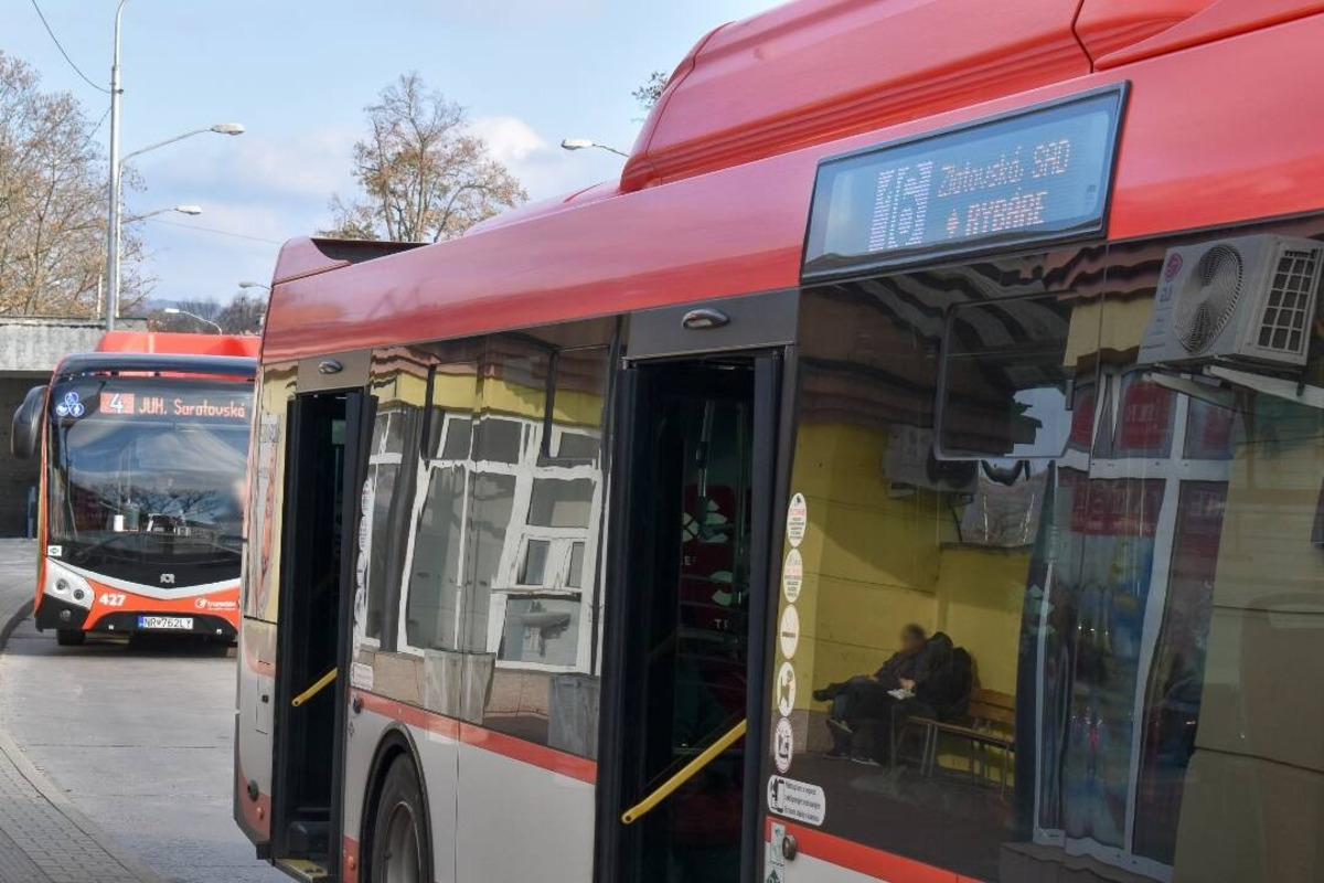 FOTO: Obyvateľku Juhu rušia hlučné SOR autobusy, foto 5