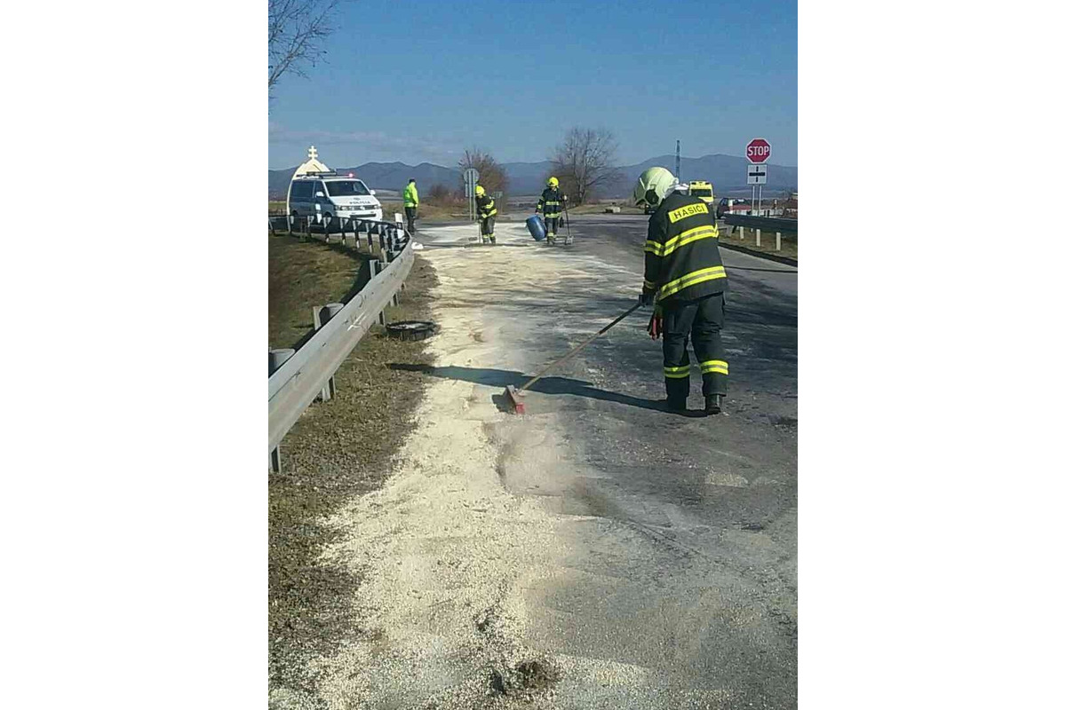 FOTO: Februárové zásahy hasičov v Trenčianskom kraji, foto 5