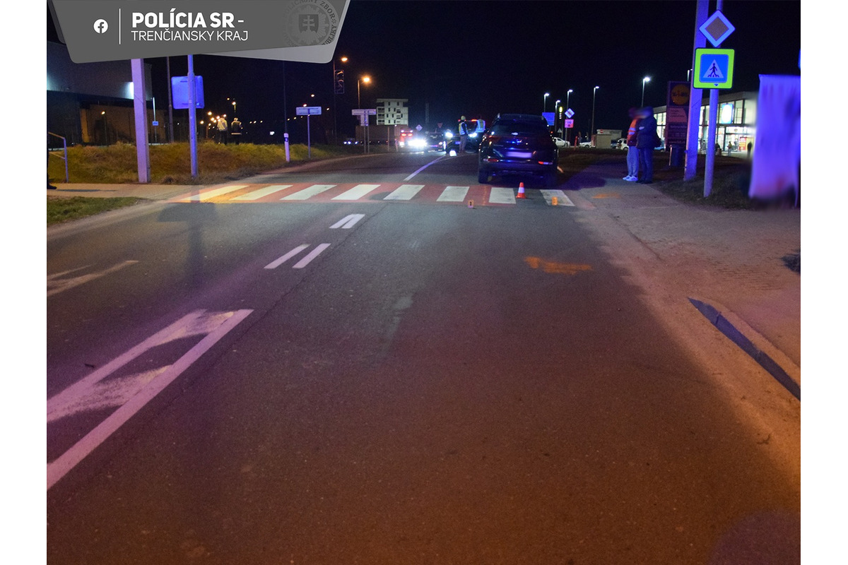 FOTO: V Ilave zrazil vodič dve mladé chodkyne, obe ženy skončili v nemocnici, foto 2