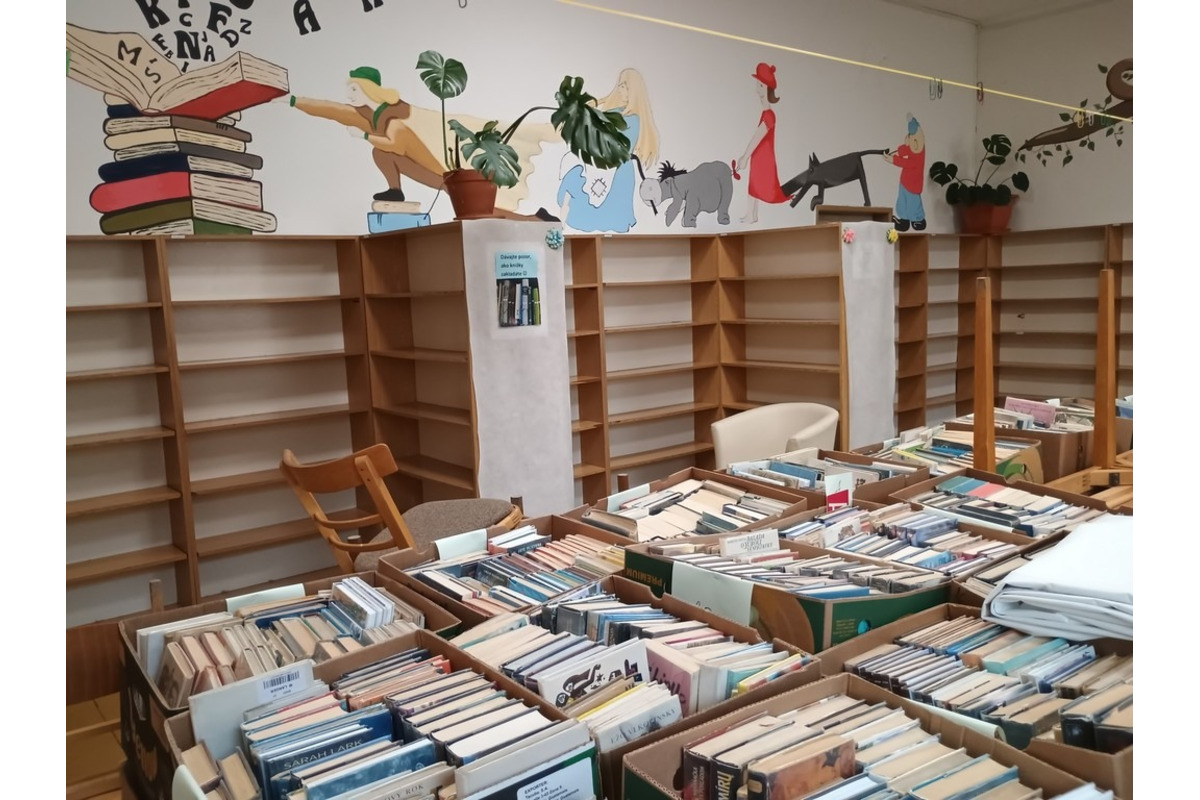 FOTO: Prebieha sťahovanie trenčianskej knižnice, foto 4