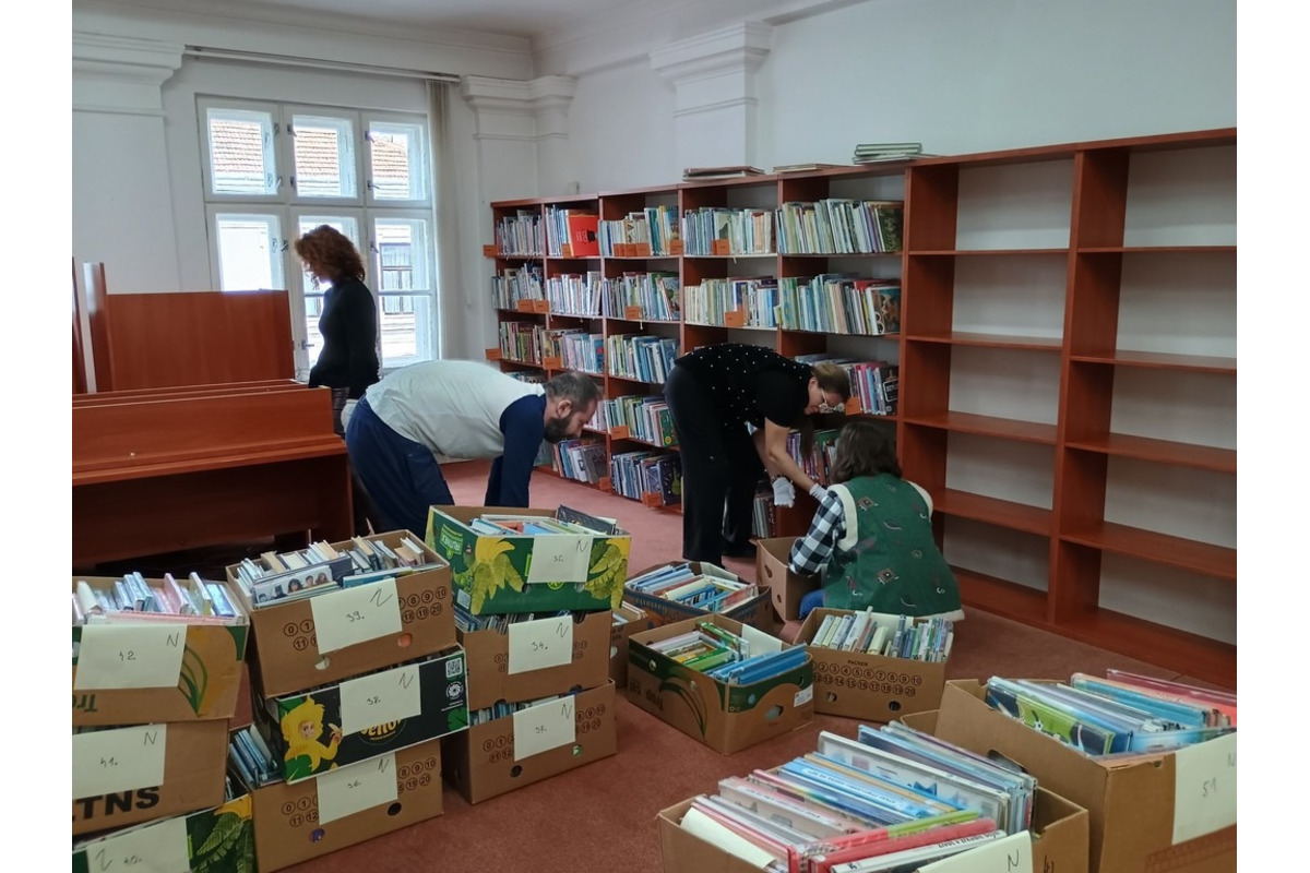 FOTO: Prebieha sťahovanie trenčianskej knižnice, foto 6