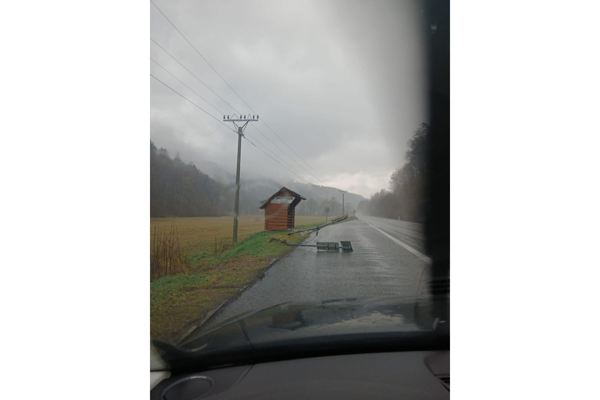 FOTO: Nové osvetlenie v Drietome bolo zdemolované, foto 3