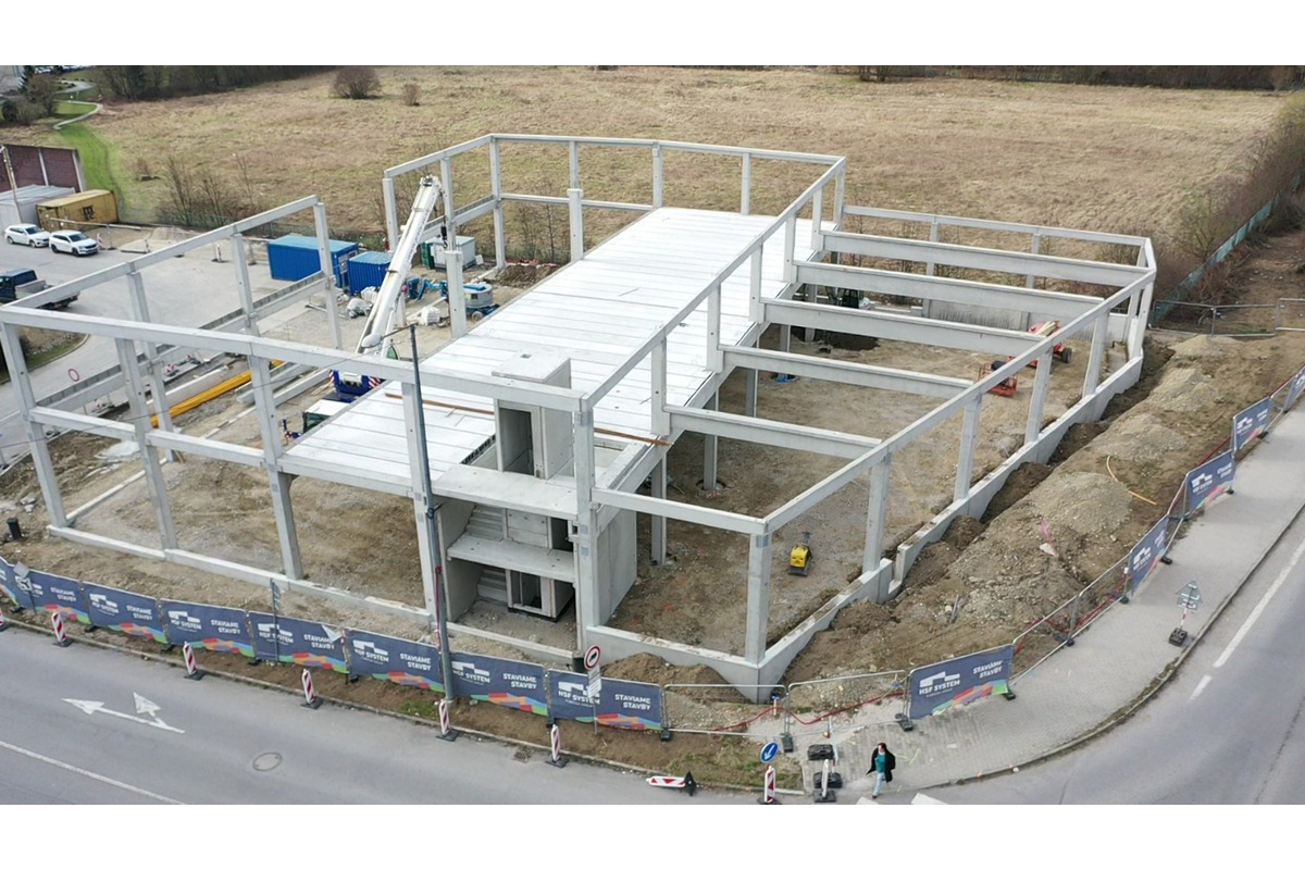 FOTO: Nové obchodné centrum v Považskej Bystrici: Moderné priestory, služby a parkovanie, foto 1