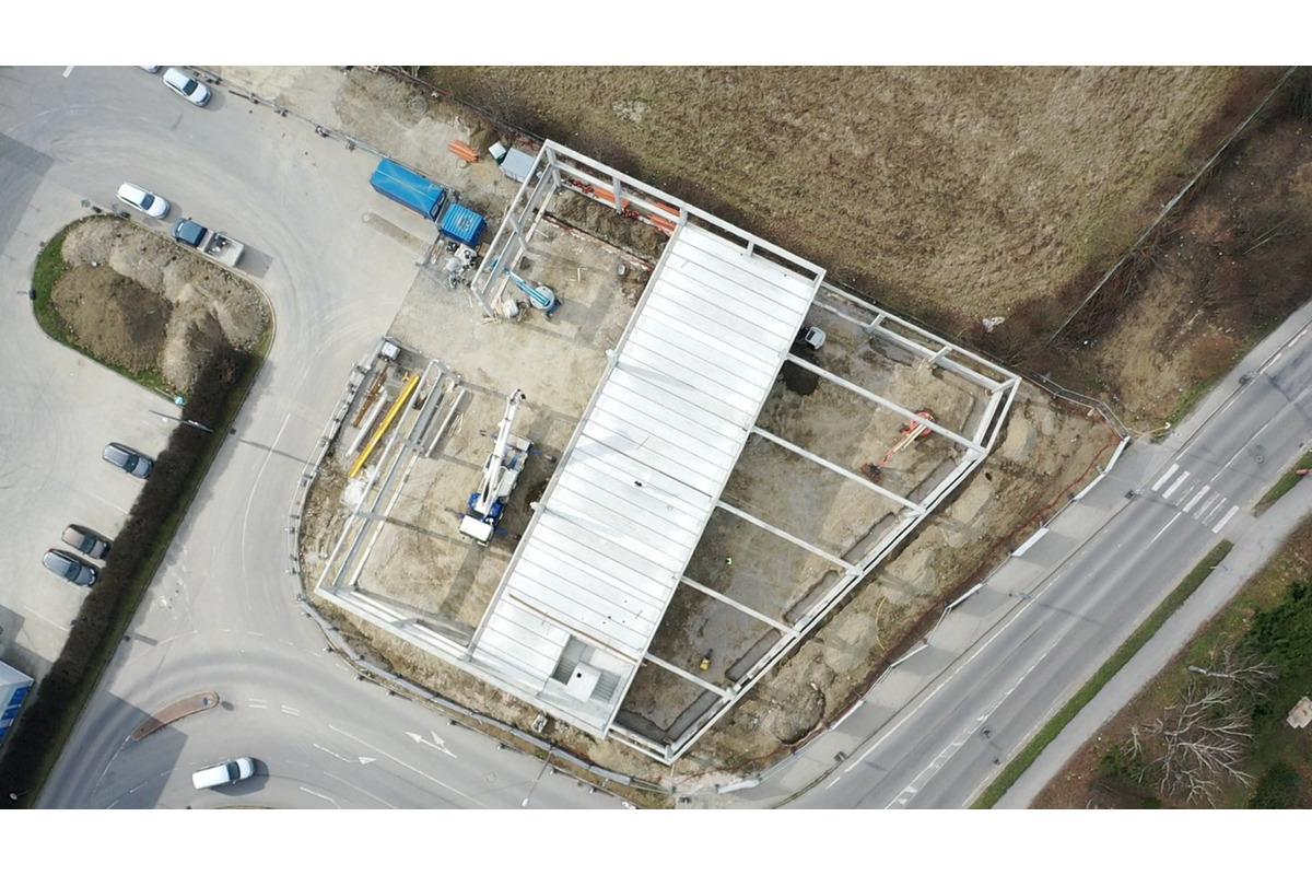 FOTO: Nové obchodné centrum v Považskej Bystrici: Moderné priestory, služby a parkovanie, foto 2