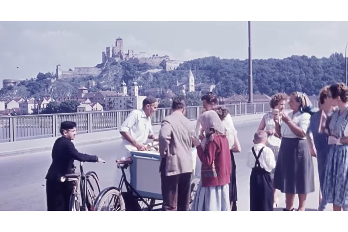 FOTO: Historický Trenčín ožil vďaka umelej inteligencií , foto 3