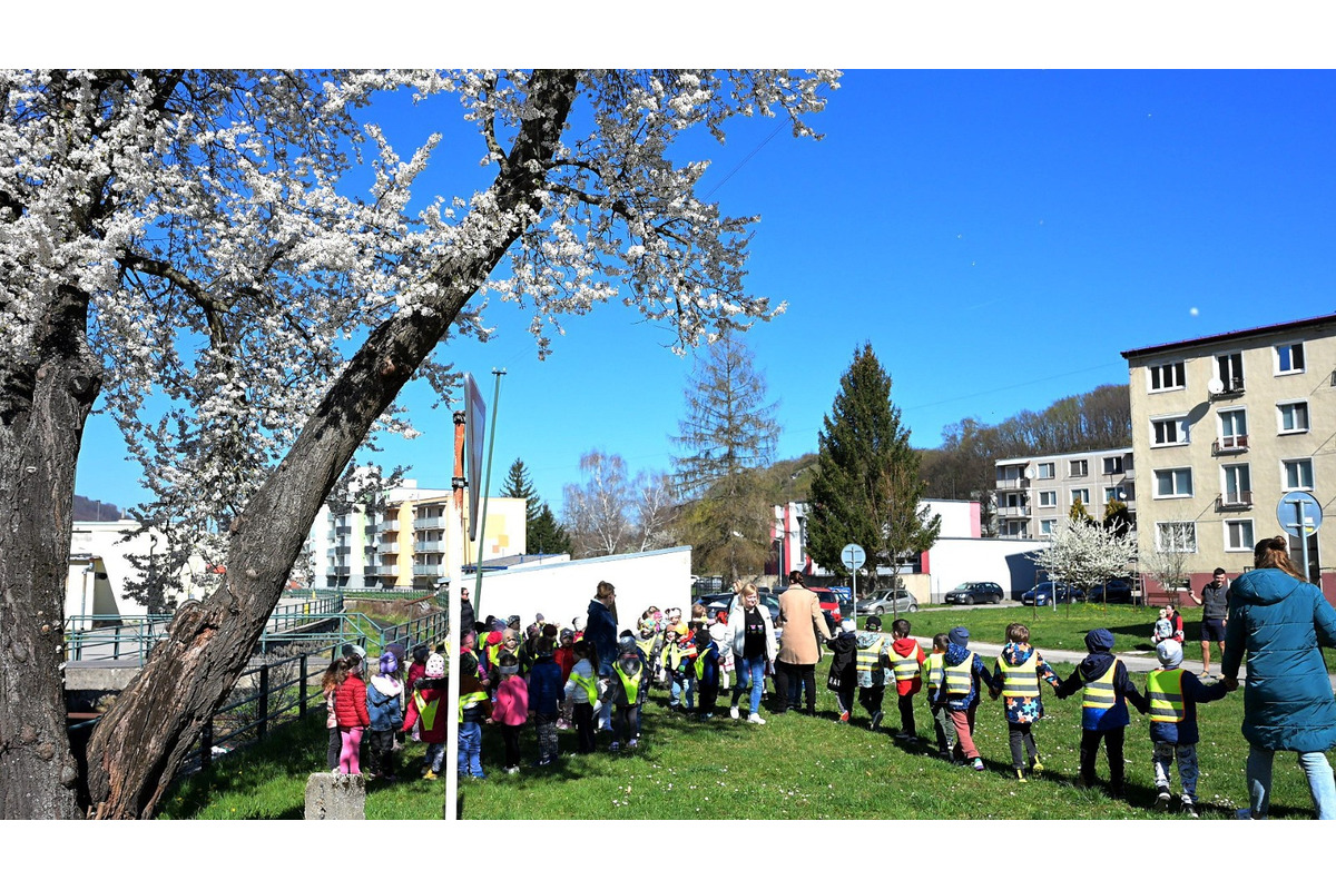 FOTO: Pozrite sa, ako vyzeralo vynášanie Moreny v Trenčianskych Tepliciach, foto 2