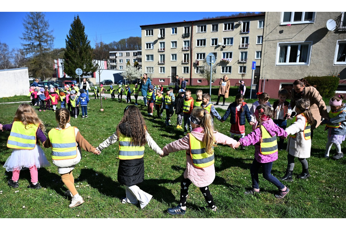 FOTO: Pozrite sa, ako vyzeralo vynášanie Moreny v Trenčianskych Tepliciach, foto 8