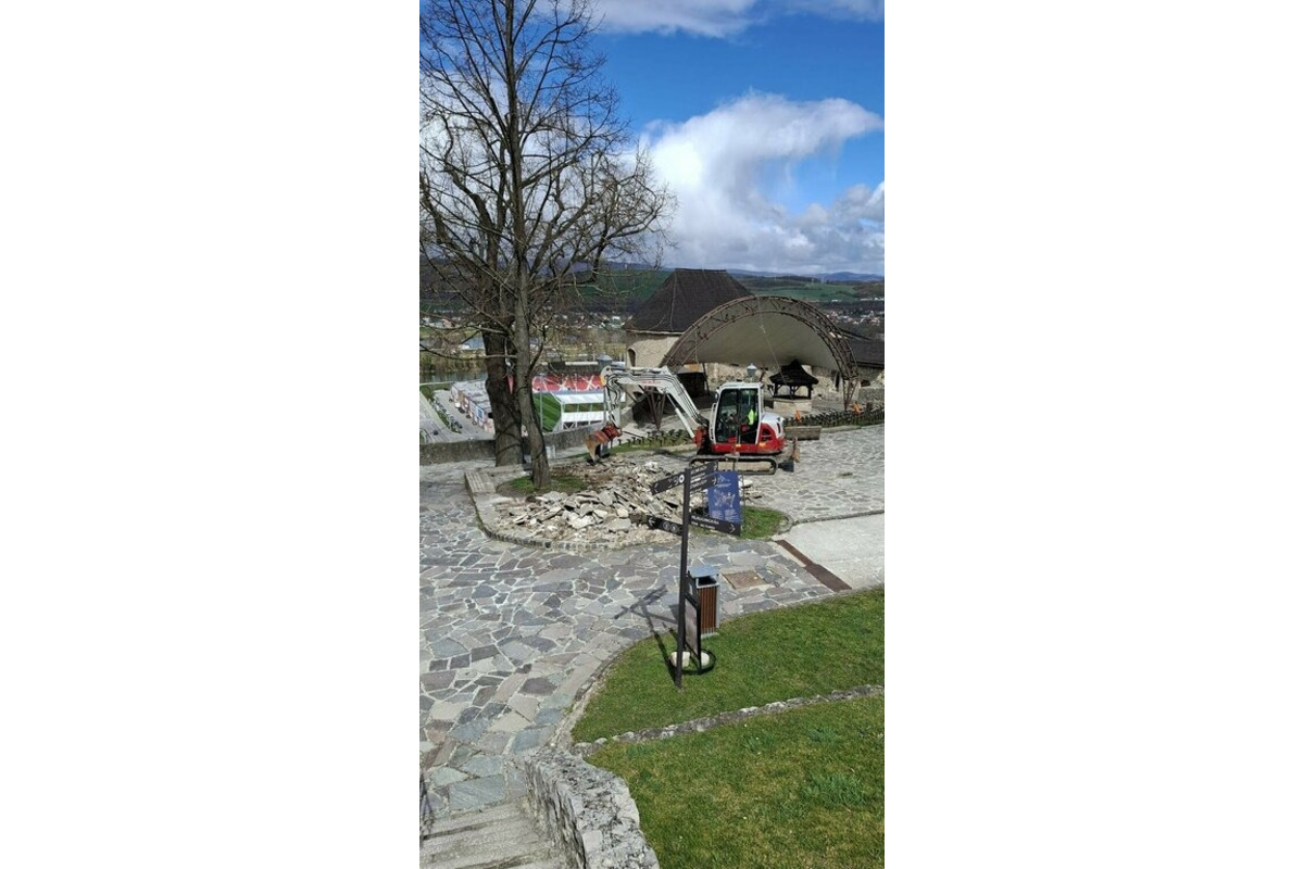 FOTO: Trenčiansky hrad začal s rozsiahlou rekonštrukciou , foto 3