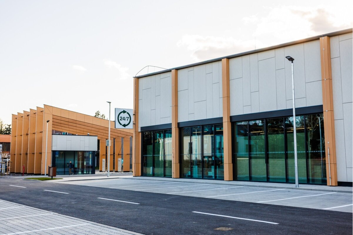 FOTO: Mesto Prievidza sa môže pochváliť najväčšou nonstop predajňou Coop Jednota, foto 2