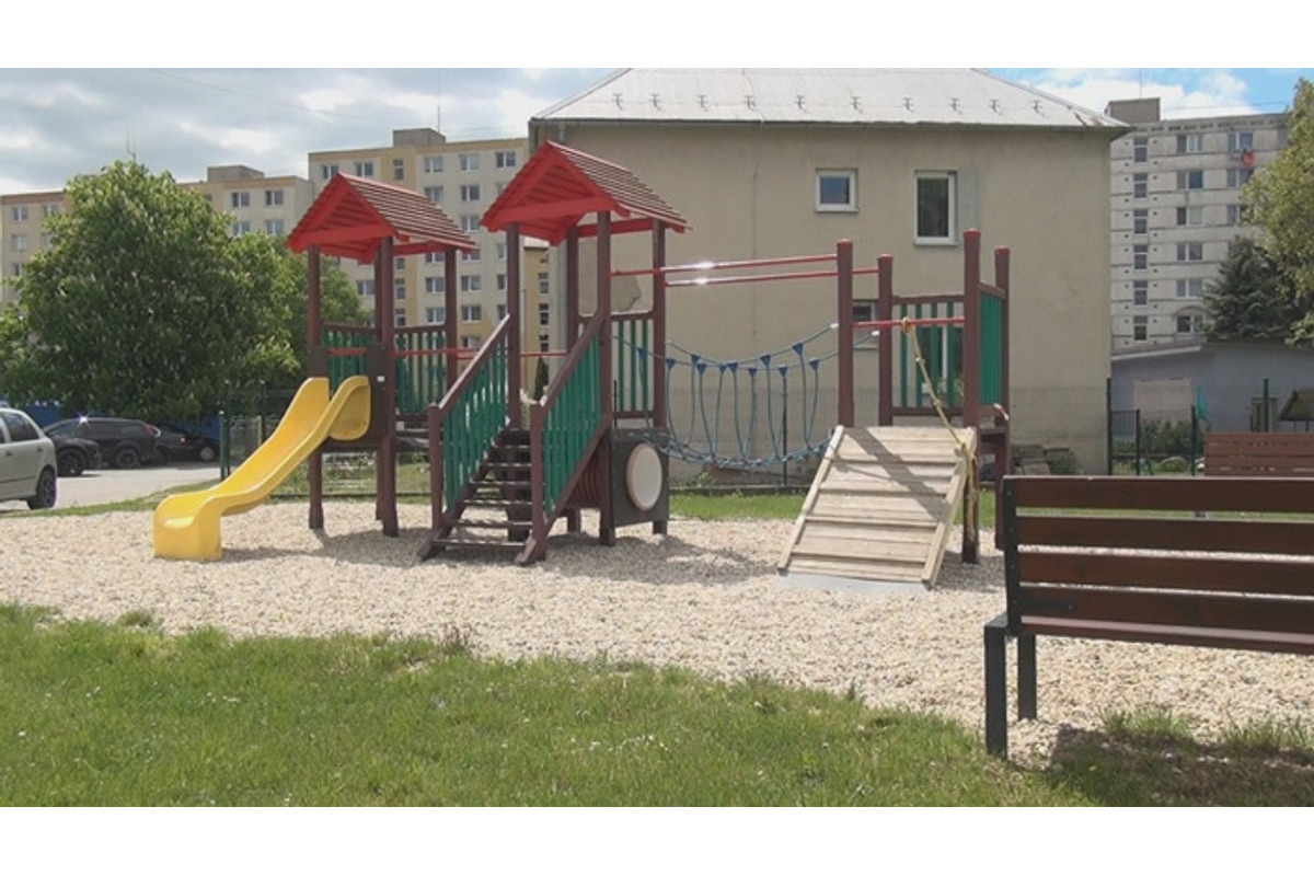 FOTO: Ihriská v Považskej Bystrici prešli kontrolou aj údržbou , foto 1